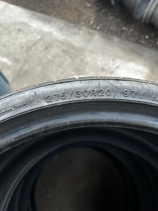 El Centenario tire shop 9
