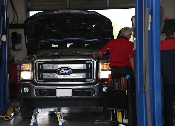 Christian's Automotive and Tire 8