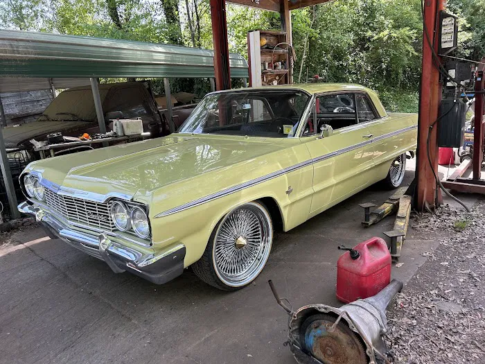 Christopher Auto Body 0