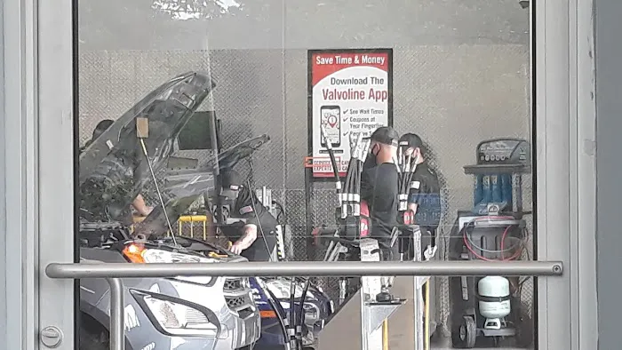 Valvoline Instant Oil Change 7