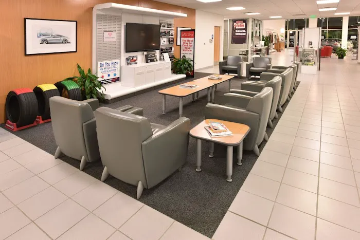 Fred Anderson Nissan of Asheville Service 8