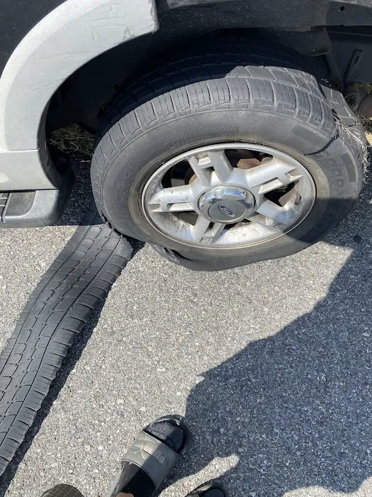 Diaz tire shop 1