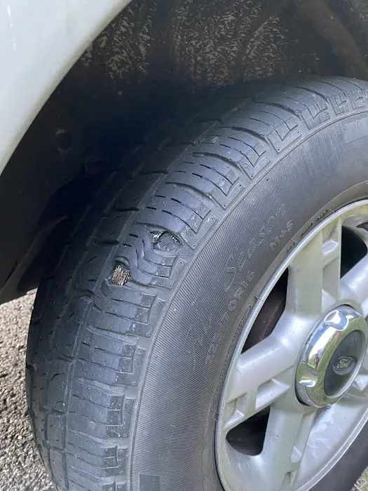 Diaz tire shop 4