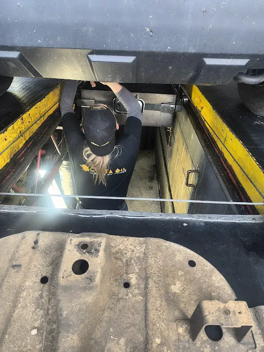 Costa Oil – 10 Minute Oil Change – Candler 3