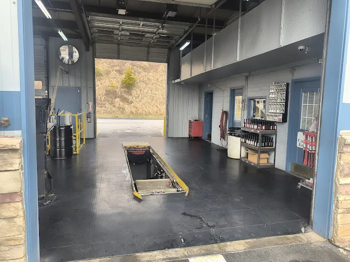 Costa Oil – 10 Minute Oil Change – Candler 6