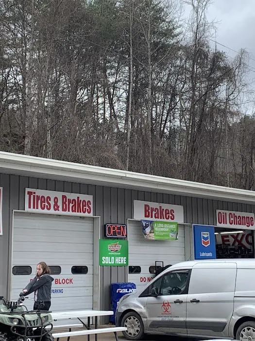 Robert's Quick Lube 5