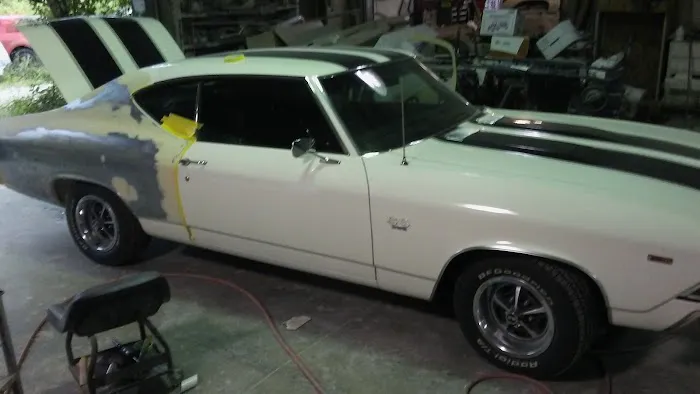 Four Seasons Paint & Body 0