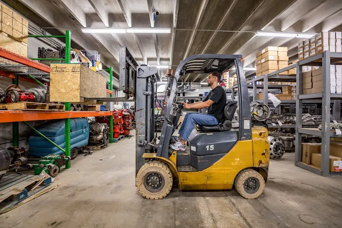 ADVANCED TRUCK PARTS 5