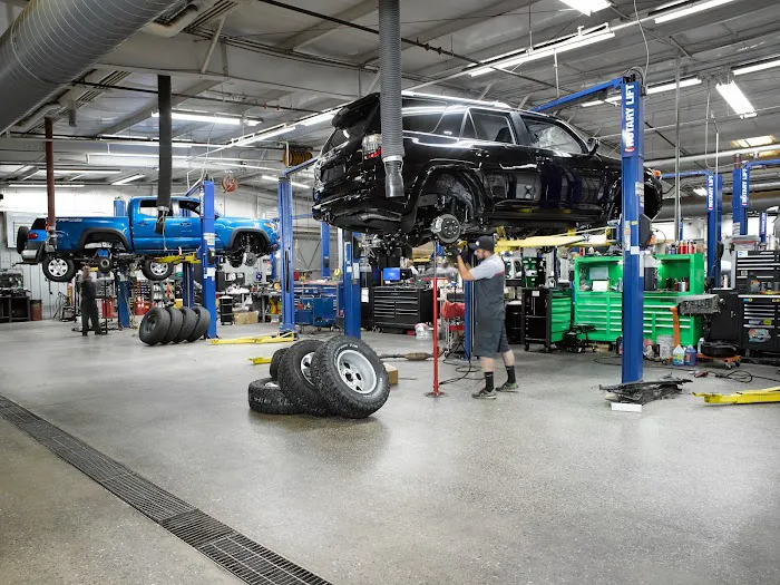 Fred Anderson Toyota of Asheville Service 1