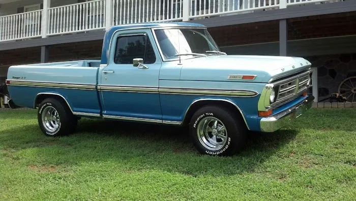 Evans Used Cars and body shop 1