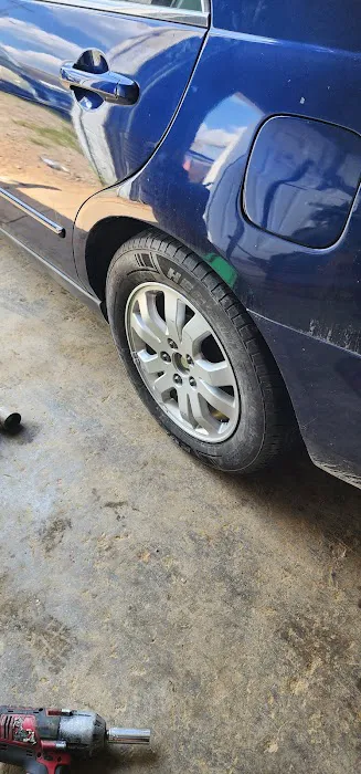 Family tire and more 0