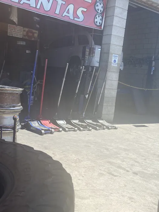 Mota's Tires 1