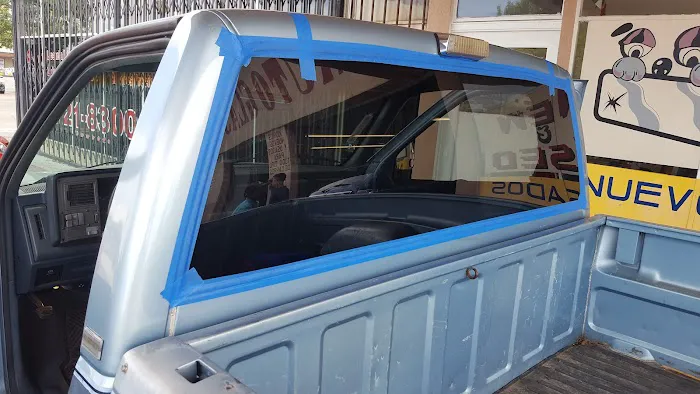 Ruiz Auto Glass 3