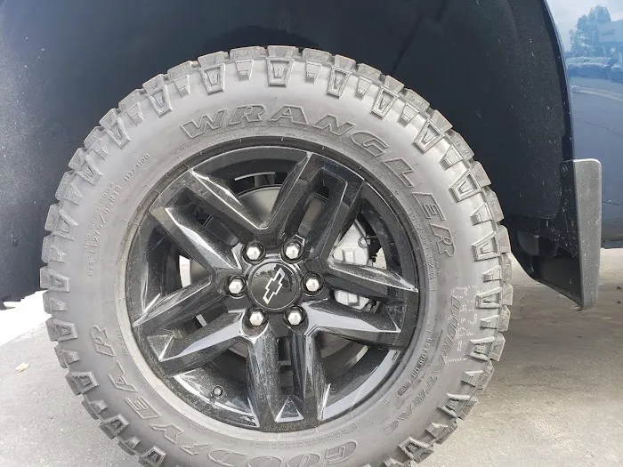 Delano Chevrolet GMC Service and Parts 2