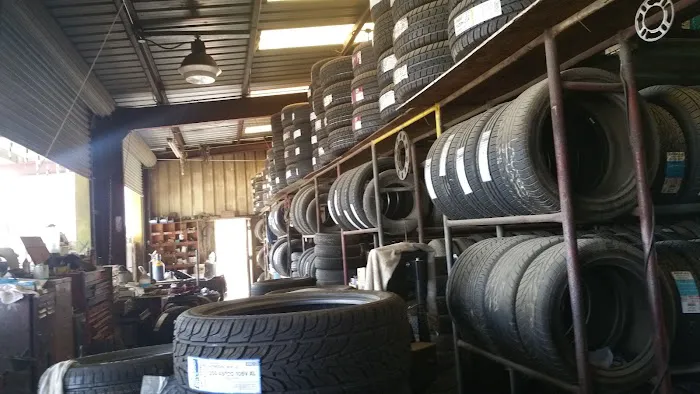A & R Tire Shop 4