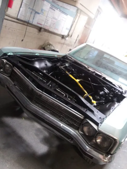Tapia's Auto Body & Paint Shop LLC 4