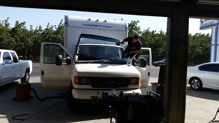 Auto glass & more 9