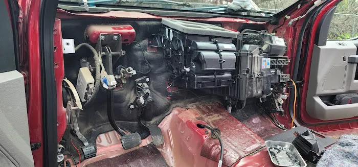 Jesse's Auto Garage 0