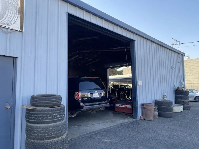 MERCADO'S TIRE SHOP 2