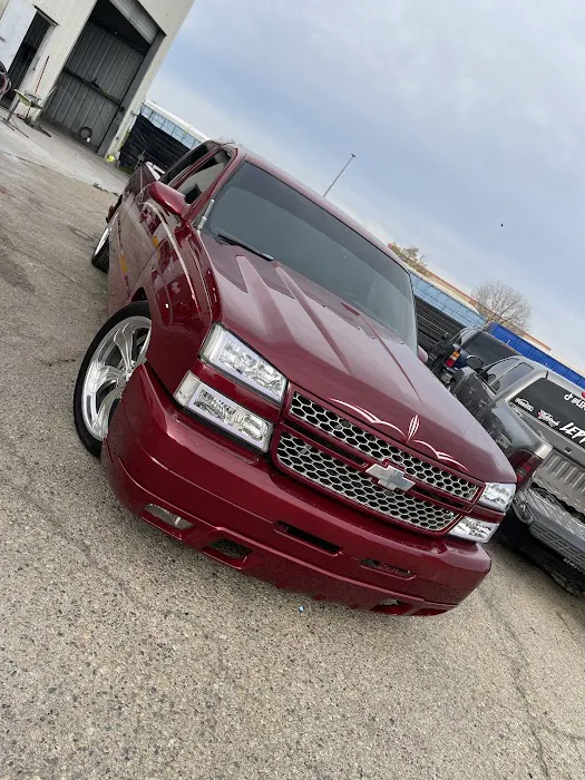 Francos auto body 3