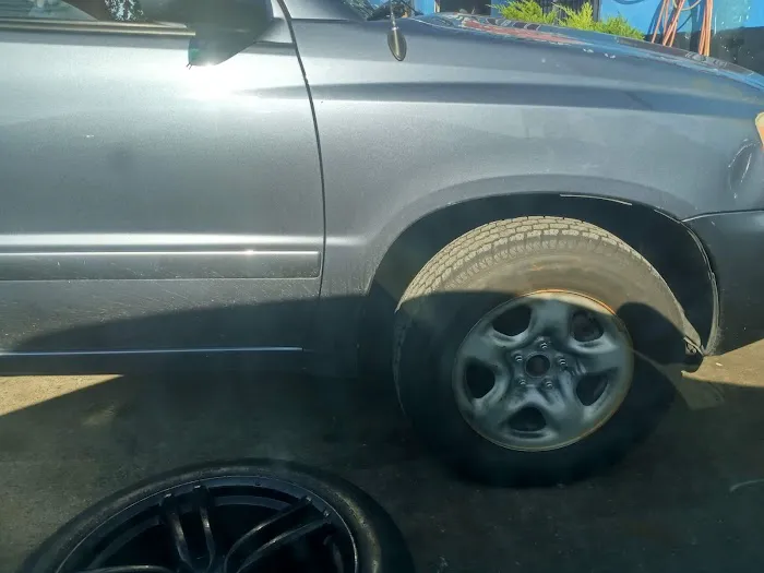 Maldonado's Tires & Wheels 4