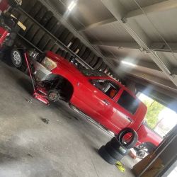 Santillan. Tire & Auto Service ico