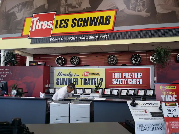 Les Schwab Tire Center 6