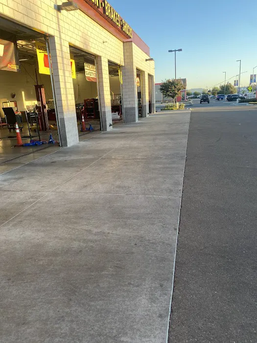 Les Schwab Tire Center 7