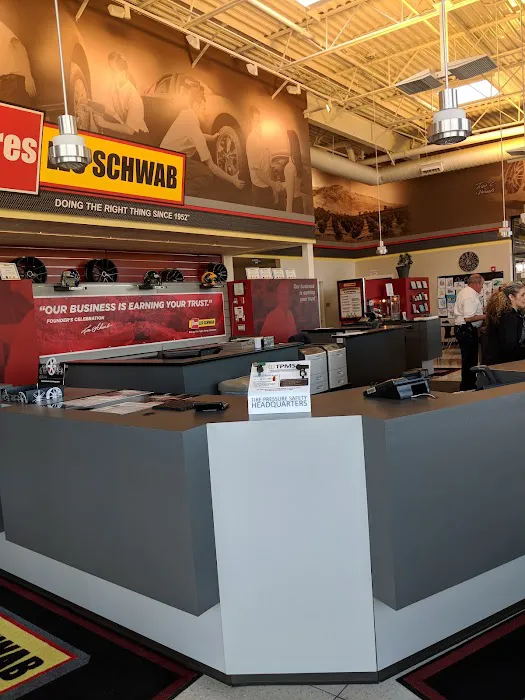Les Schwab Tire Center 8