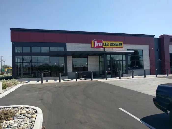 Les Schwab Tire Center 7