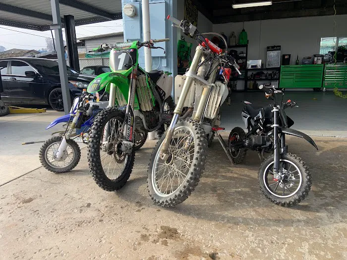 Dos Bros Motorsports and Auto 8