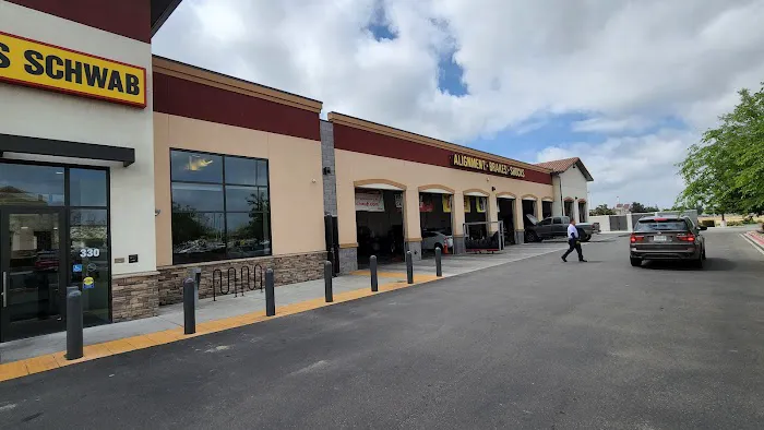 Les Schwab Tire Center 5