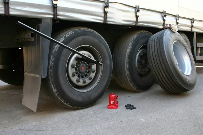 C & M Truck & Trailer Llc 5