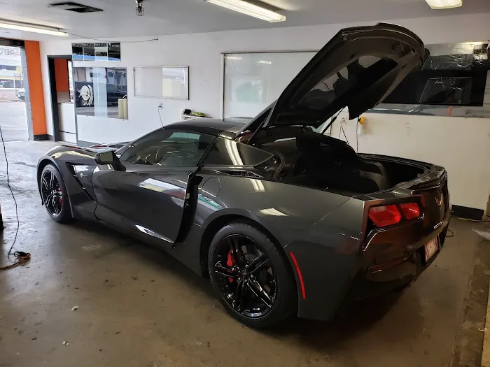 FIVE STAR WINDOW TINTING & AUTO GLASS 4