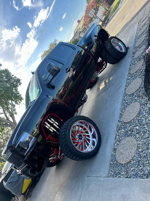 Kingz Autoworkz LLC 4