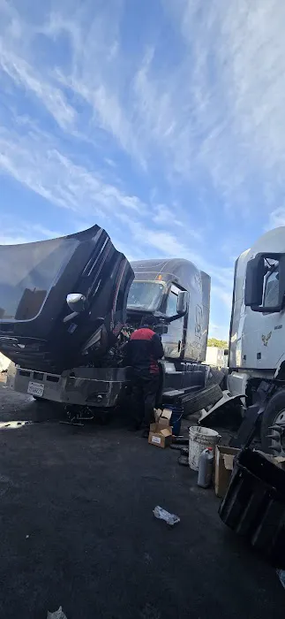 EZ Truck Repair LLC 4