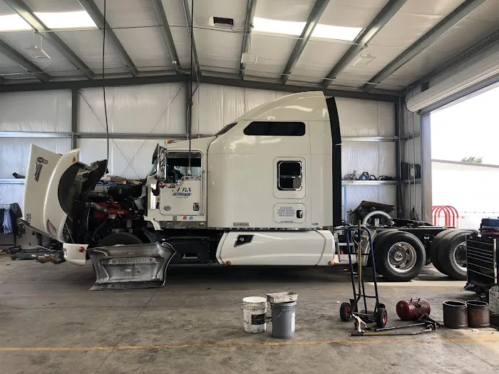 R & R Truck & Trailer Repair 2