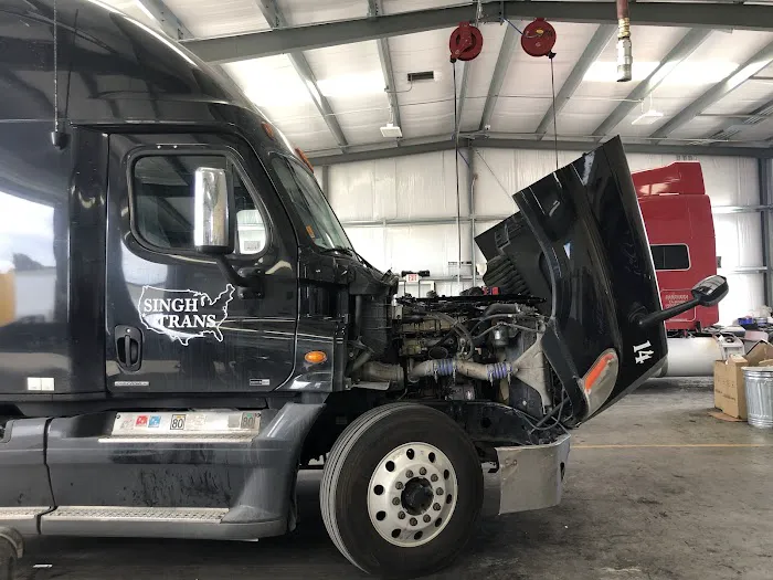 R & R Truck & Trailer Repair 6