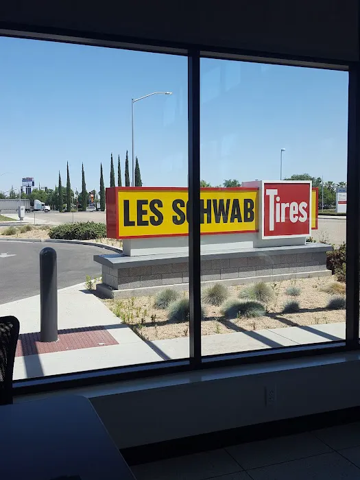 Les Schwab Tire Center 1