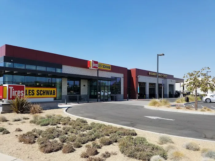 Les Schwab Tire Center 7