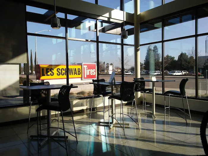 Les Schwab Tire Center 5