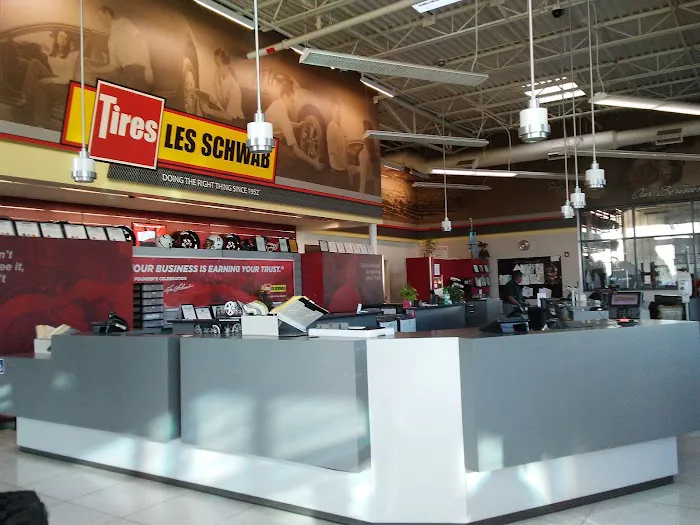 Les Schwab Tire Center 4