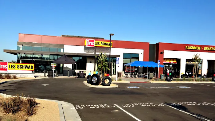 Les Schwab Tire Center 9