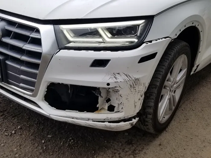 Vejar Auto Collision 0
