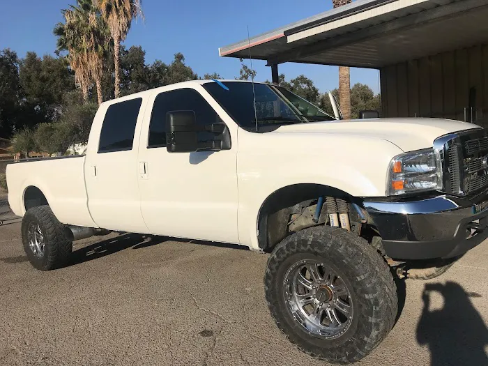 Duran Detail Auto Body Shop 6