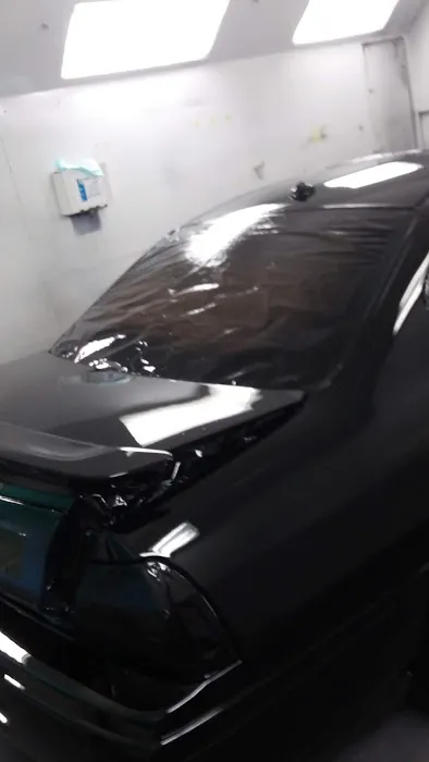 Gus' Body Shop 2