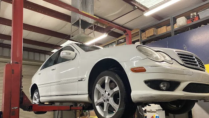 Wilson's Foreign Auto Repair 3