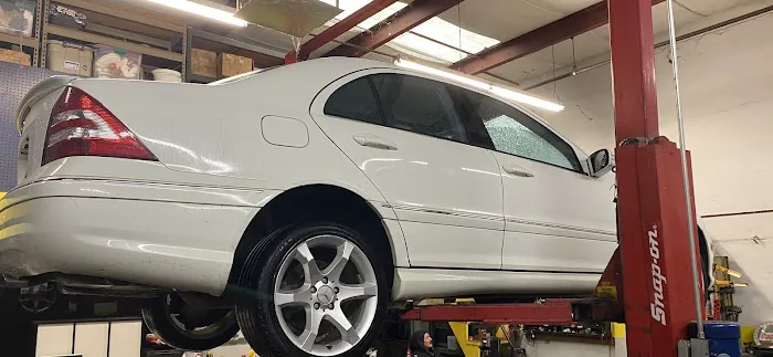 Wilson's Foreign Auto Repair 8