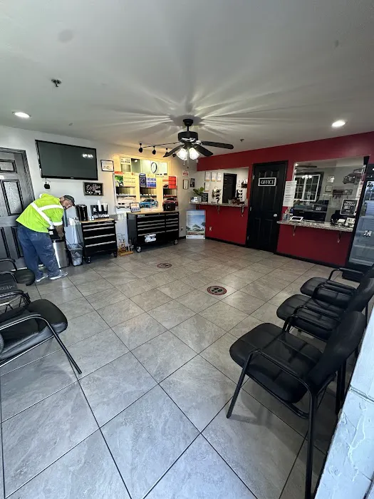 Best Auto Glass & Window Tint 7