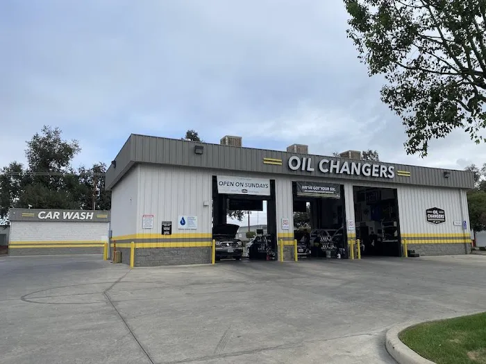 Oil Changers & Car Wash 7